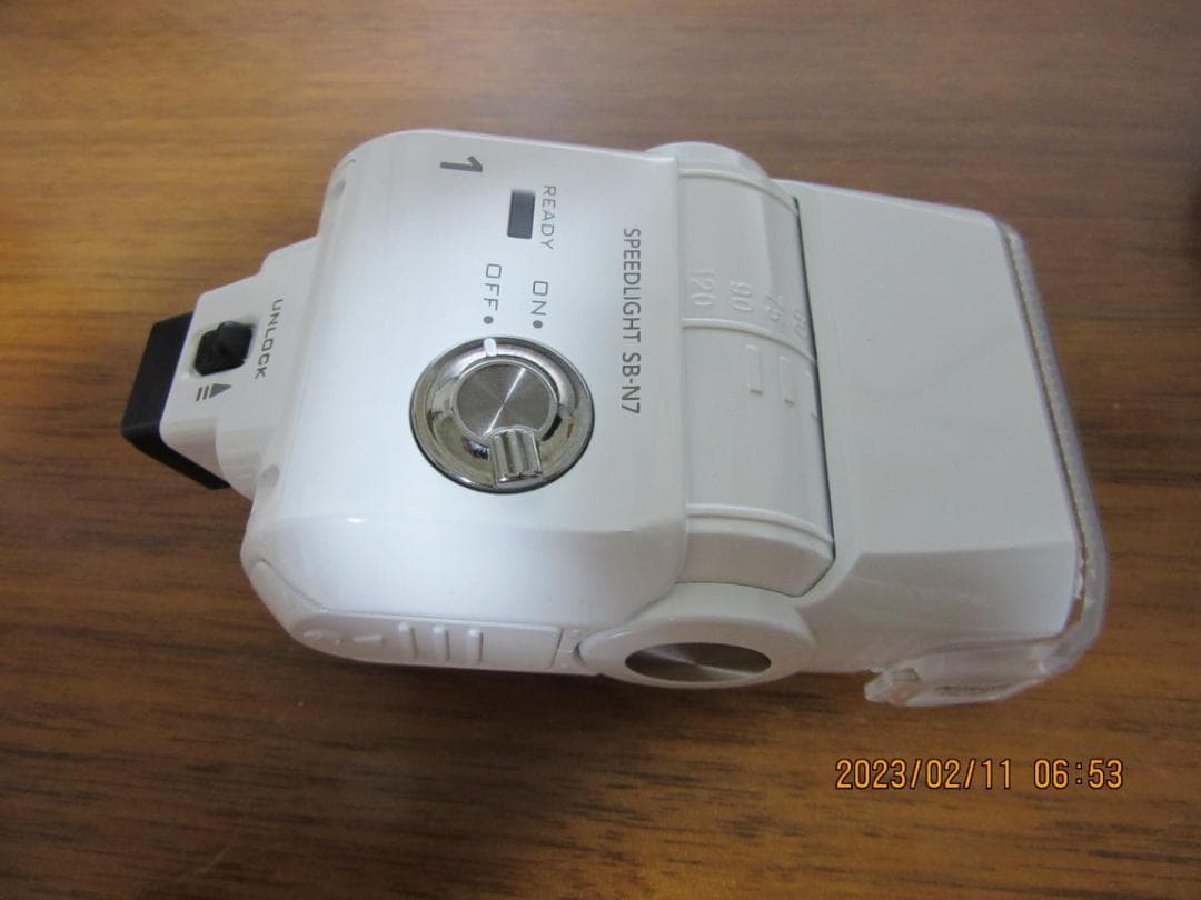 ニコン 　SPEEDLIGHT　SB-N7　ホワイト