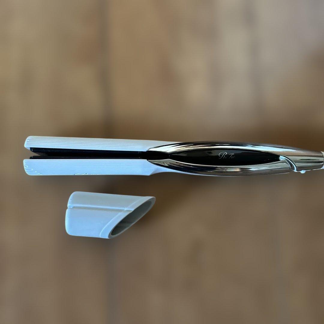 リファ　ストレートヘアアイロン ホワイト