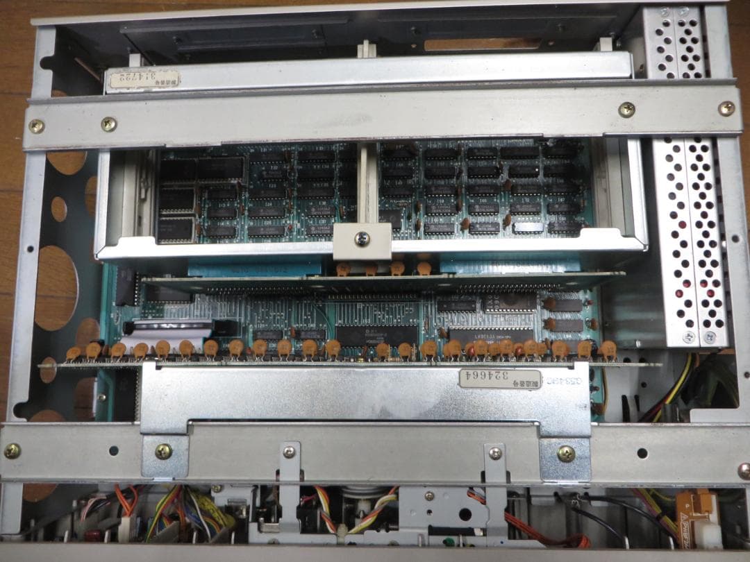 昭和レトロ SHARP シャープ パソコンテレビ X1 CZ-800CS 本体