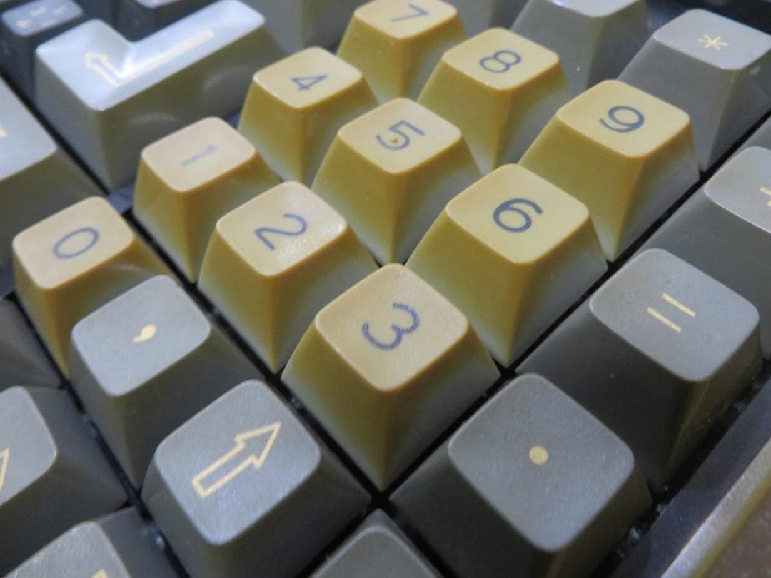 昭和レトロ SHARP シャープ パソコンテレビ X1 CZ-800CS 本体