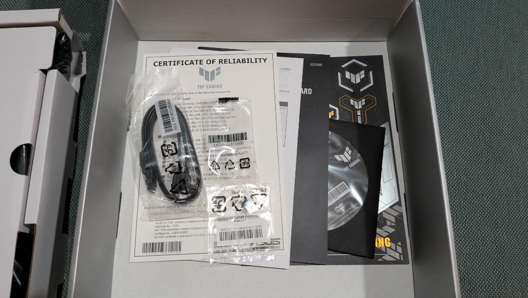 ASUS TUF GAMING B650M-E WIFI マザーボード