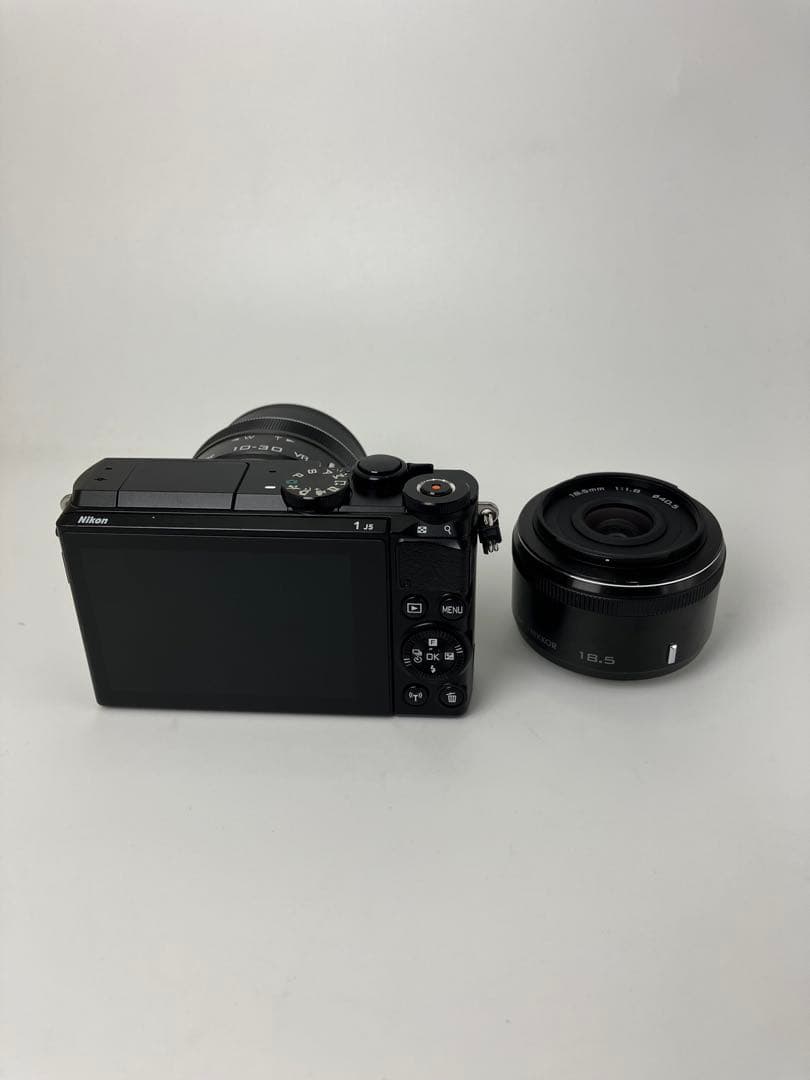 【返品保証・動作確認済】Nikon 1 J5 ブラック ダブルレンズキット