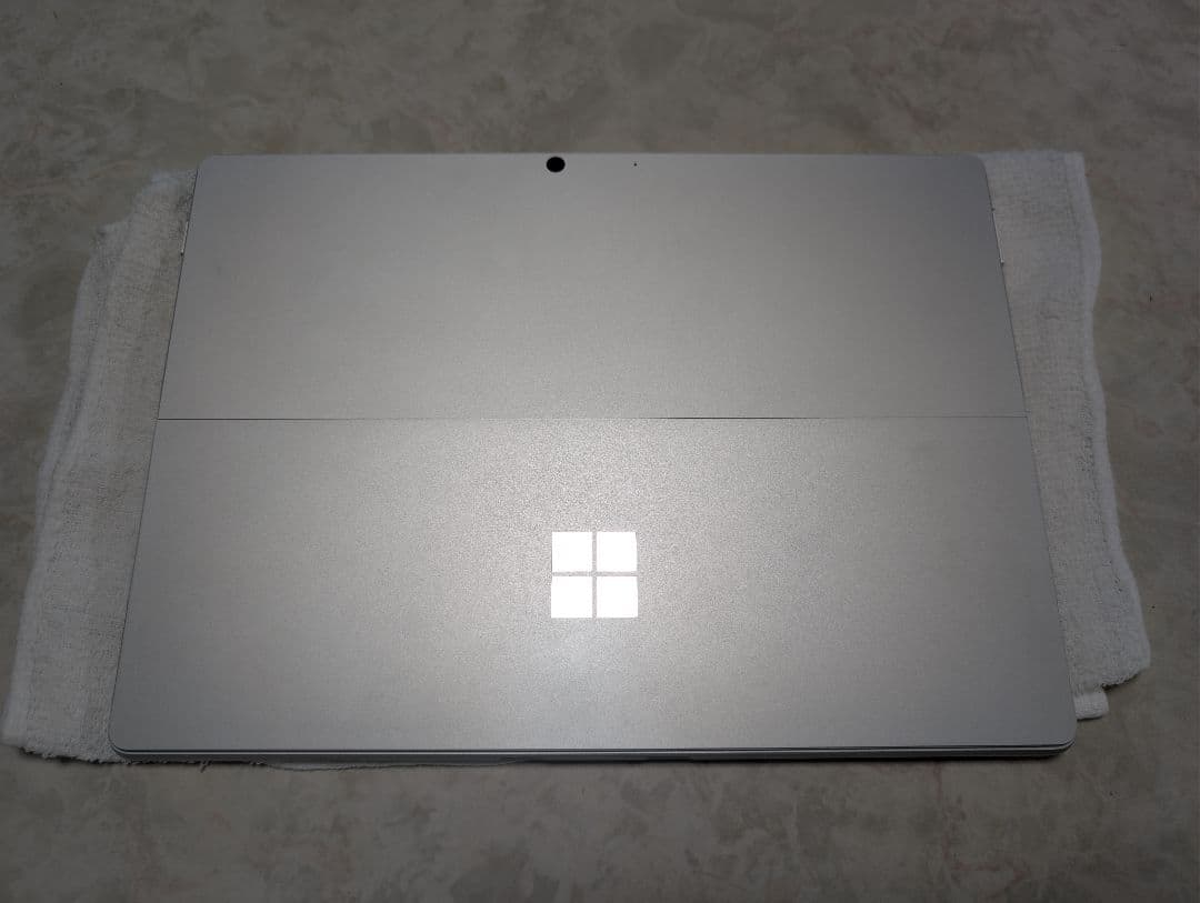 Microsoft Surface Pro 8 - プラチナ