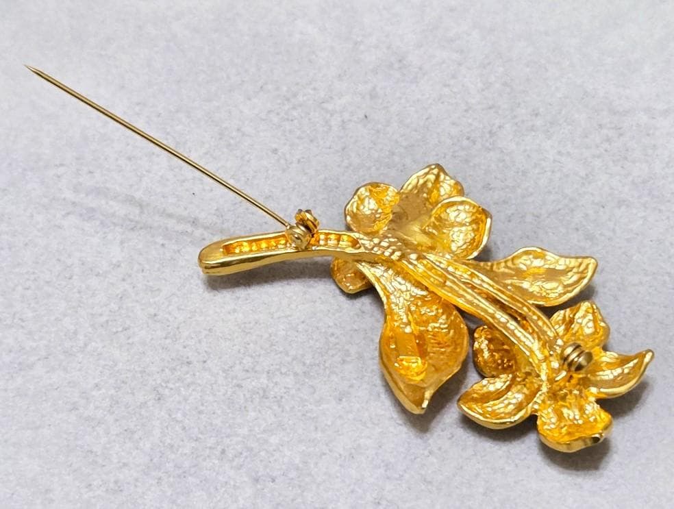 KENZOケンゾー ゴールドカラー パール付きフラワー　ブローチ　43246