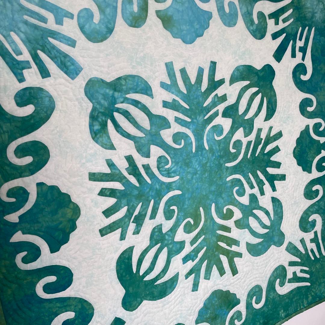 ハワイアンキルト タペストリー むらぞめエメラルドグリーン白柄