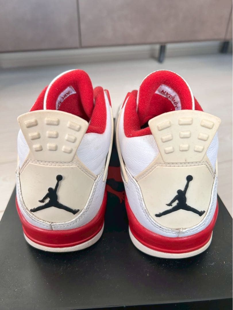 Air Jordan 4 Alternate ホワイト/レッド