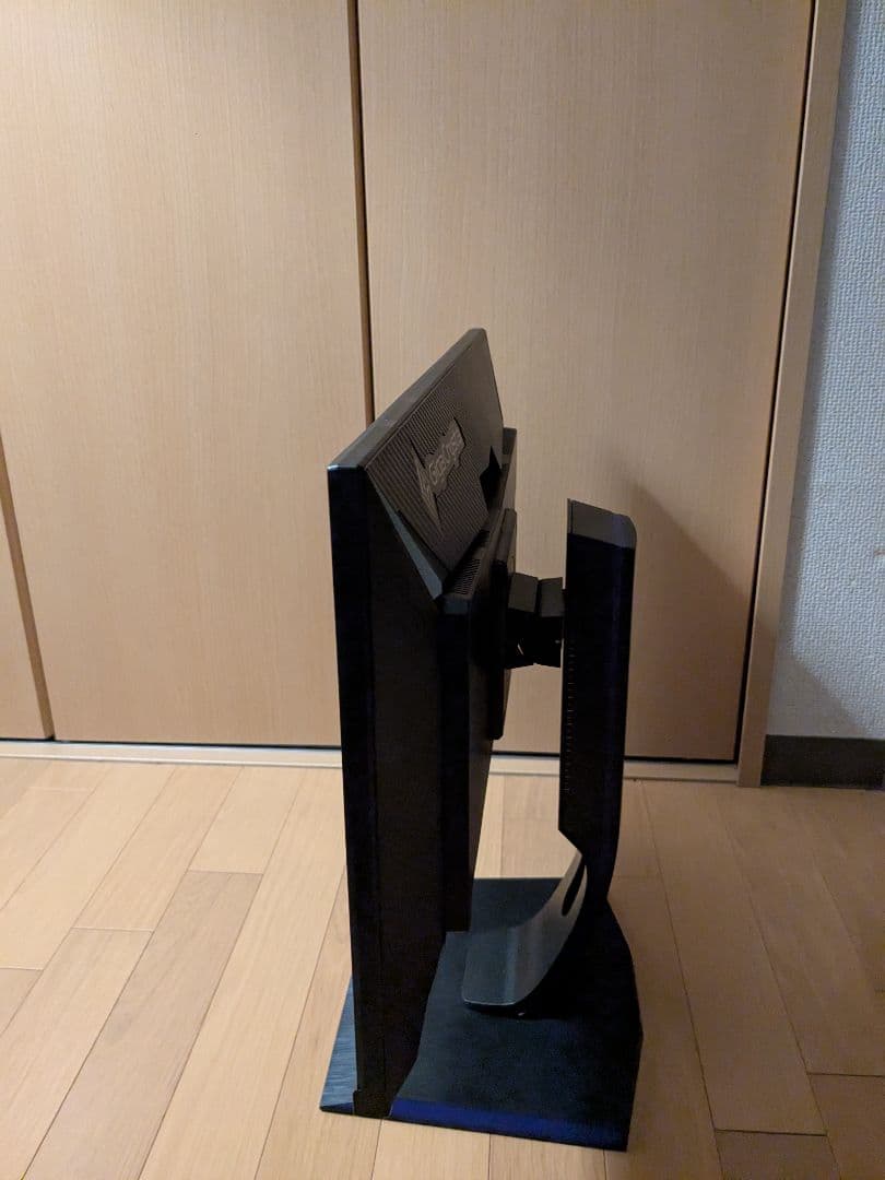 GigaCrysta ブラック モニター 本体