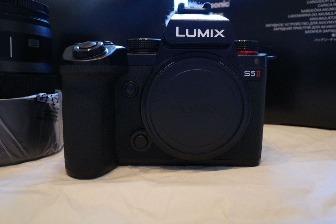 LUMIX S5 II ミラーレス一眼カメラ　Wレンズキット（他おまけ付き）