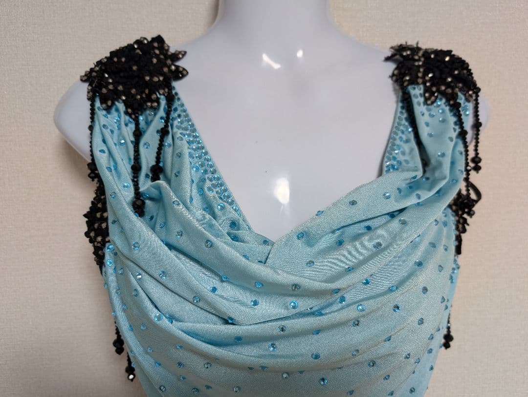 ラテン用　水色 ビーズ装飾 ドレープダンス衣装