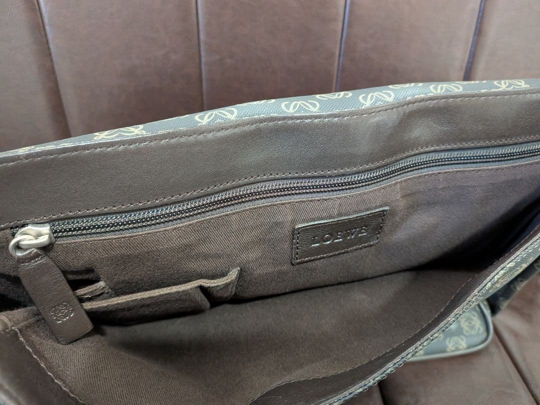 ス*ク様 LOEWE ロエベ アナグラム メッセンジャーバッグ A4 PVC レ