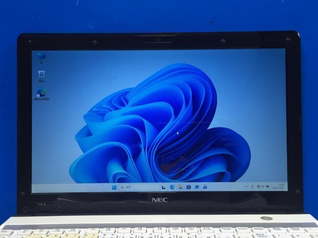 NEC PC-VK17HHTCE 13.3型液晶 コンパクト テンキ付きノート