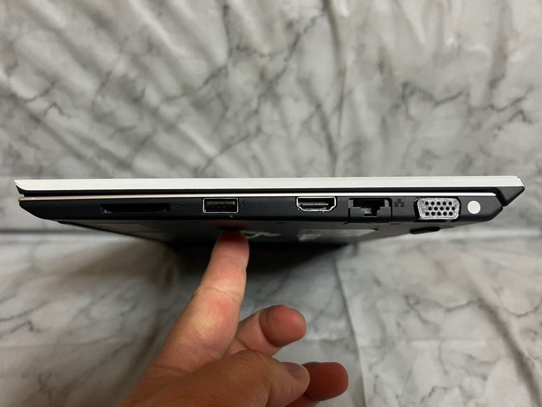 【美品】VAIO VJPF11C11N　8GB / 256 GB