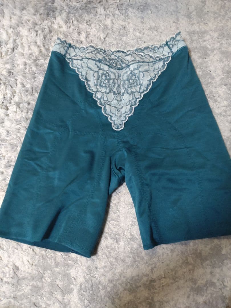 ♡happy♡断捨離中‼︎様☆ ラヴィエール 矯正下着　ロングガードル☆