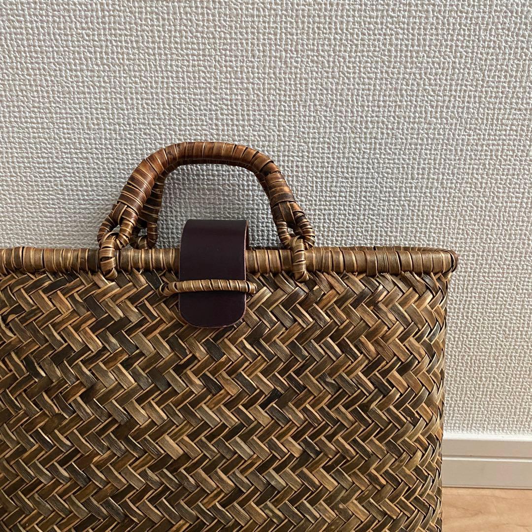 イタヤ細工　手提げ籠　貴重な染付仕上げ