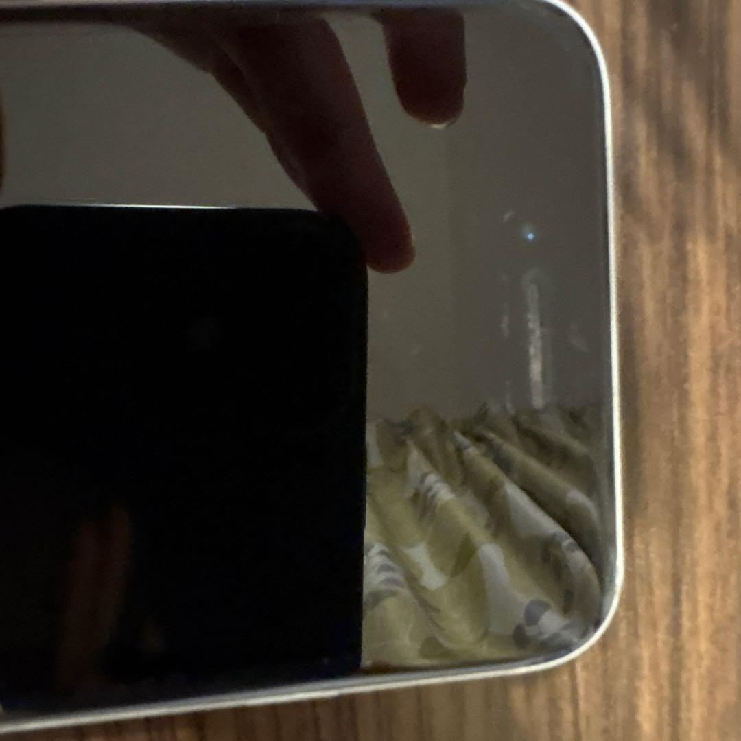 iPhone シルバー 本体