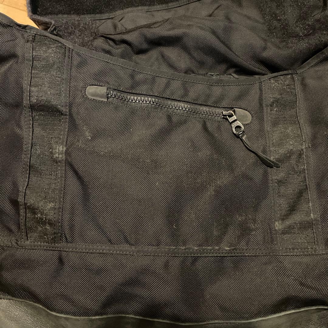 Visvimメッセンジャーバッグ