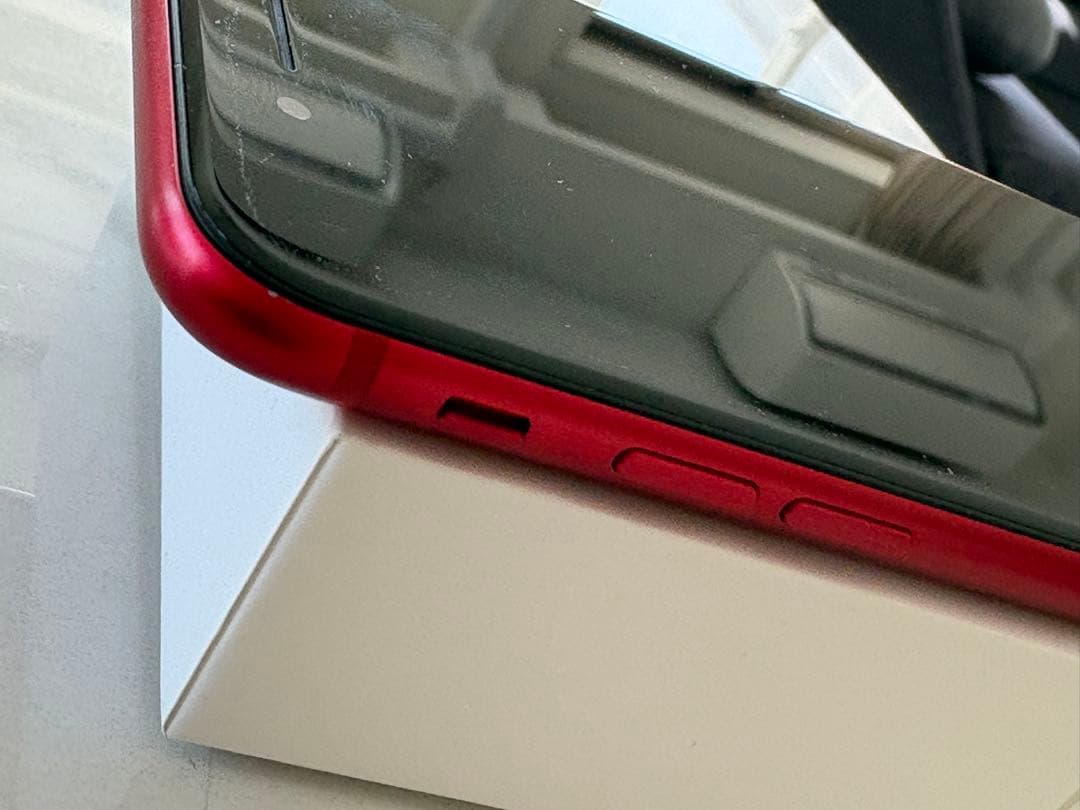 Apple iPhone SE （第二世代）64GB レッド