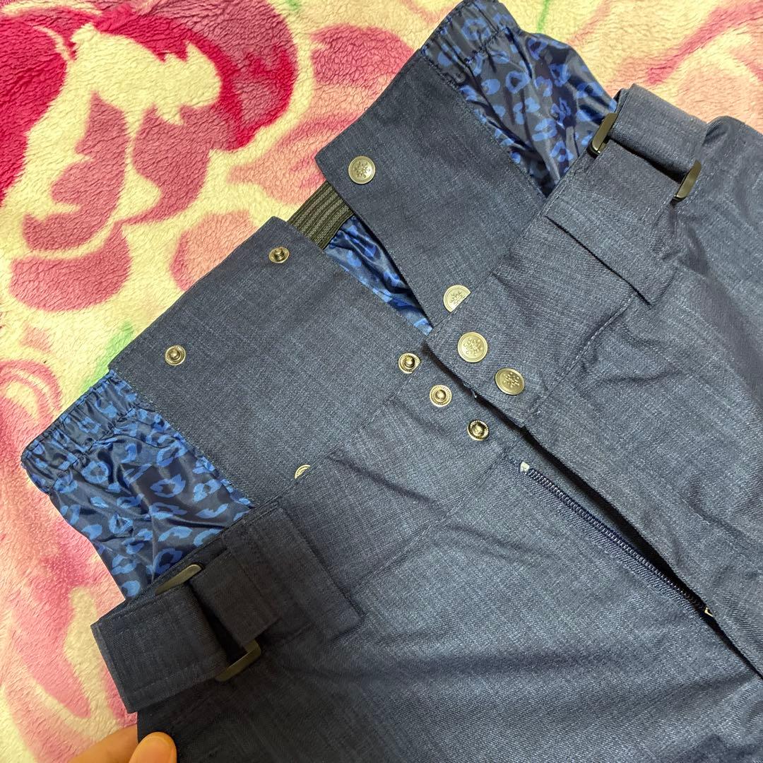 ICEPARDAL女性用カラフル花柄 スキーウェア