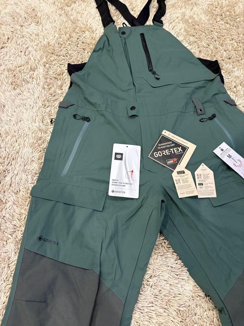 686 GORE-TEX Stretch ゴアテックスパンツ ビブパンツ