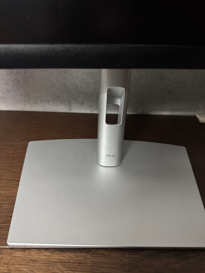 Dell 27 USB-Cハブ モニター - P2723DE