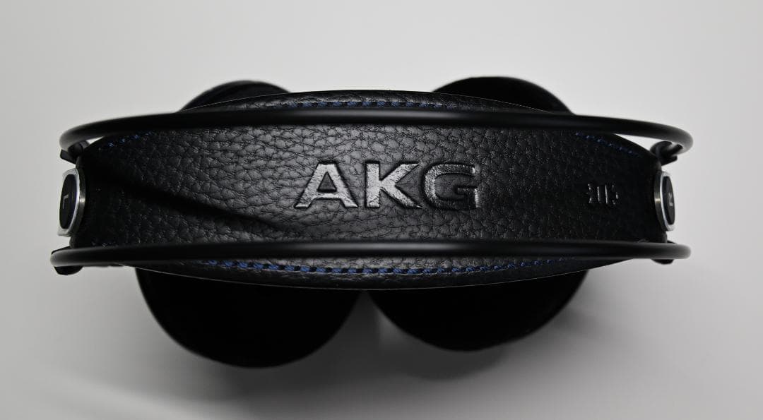ヘッドホン AKG K702-Y3