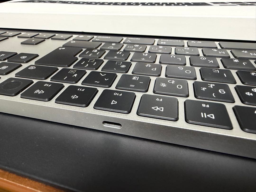 Magic Keyboard with Touch ID テンキー付き　ブラック