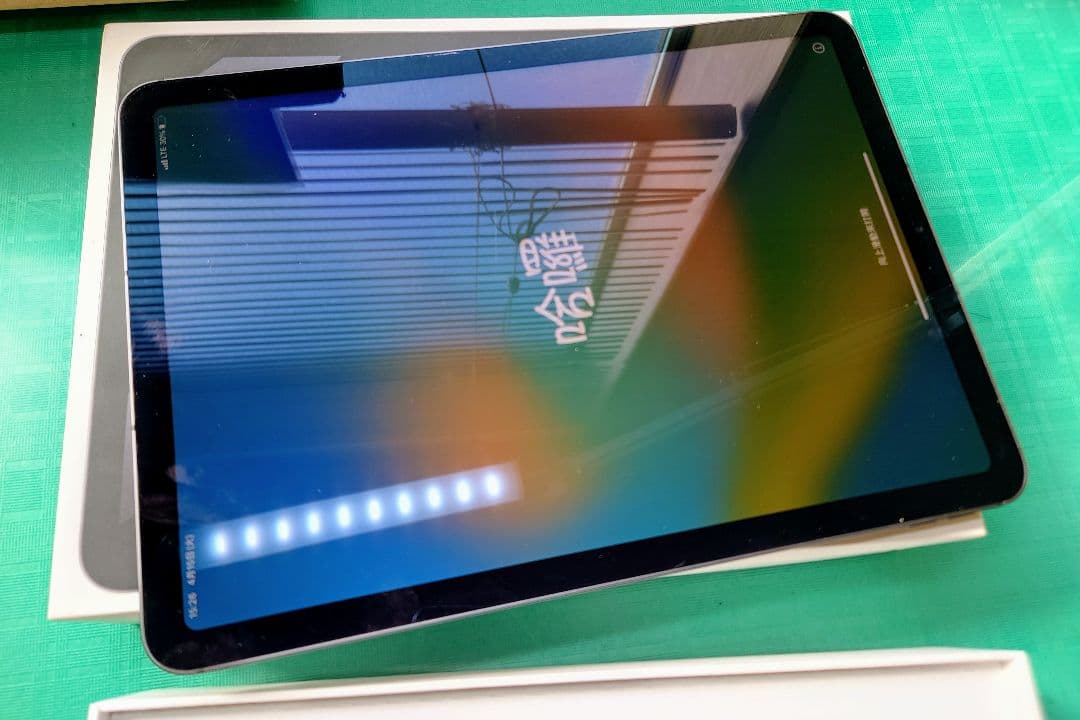 iPad Air(第5世代)Wi-Fi+Cellular256GBグレー本体のみ