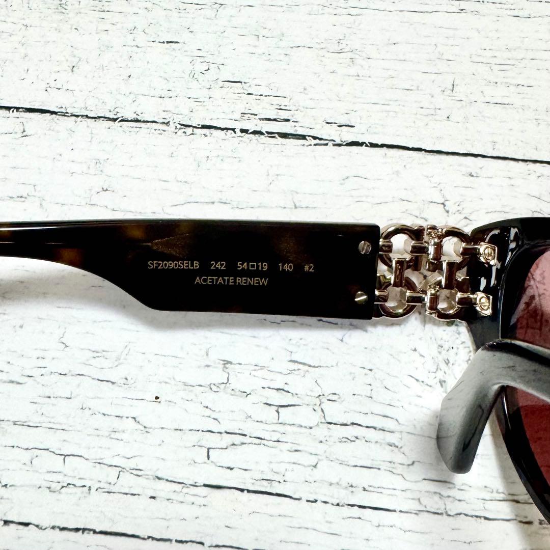 【新品】FERRAGAMO フェラガモ キャットアイ サングラス ブラウン