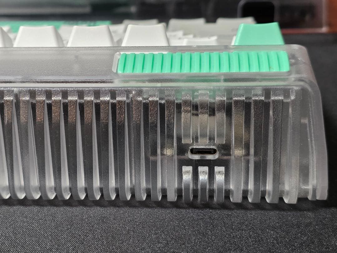 iQunix OG80 USB-C メカニカルキーボード