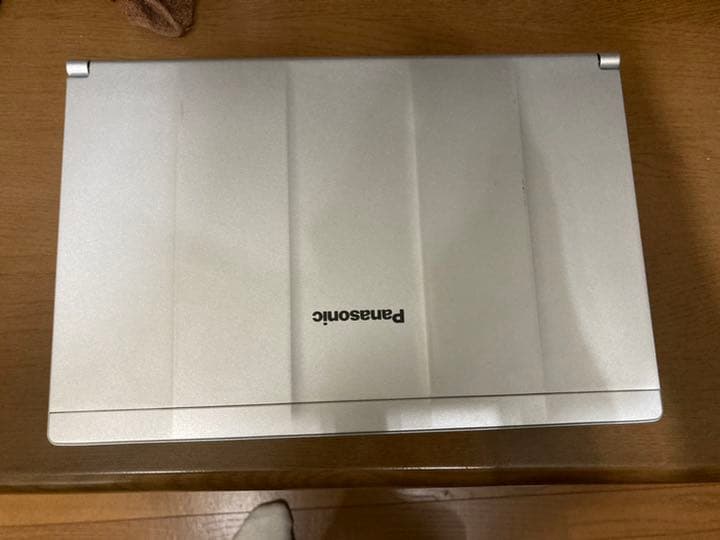 レッツノートとバッテリー２つ