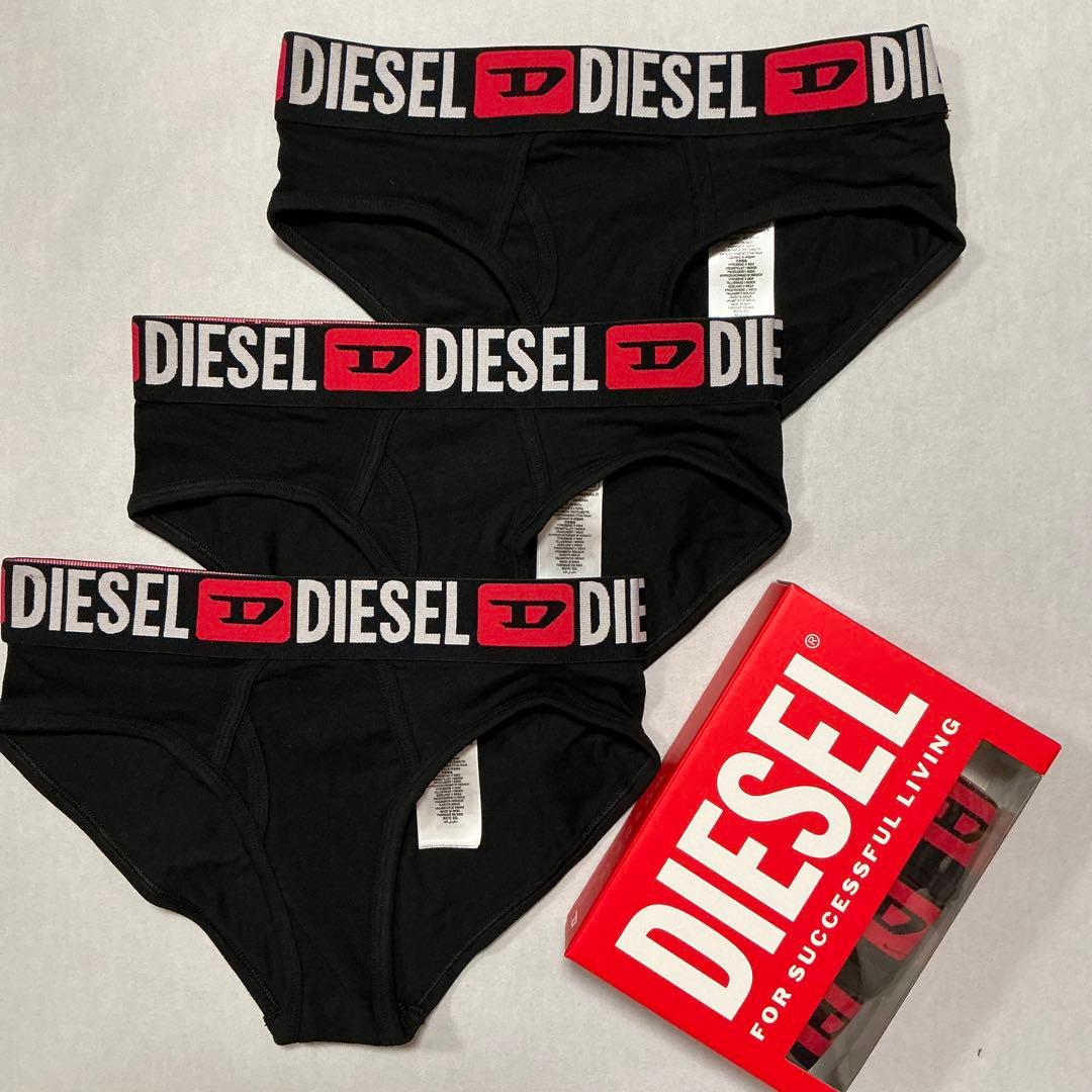 洗練されたデザイン　DIESEL ①スポーツブラ　1枚 ②ショーツ　3枚　XS