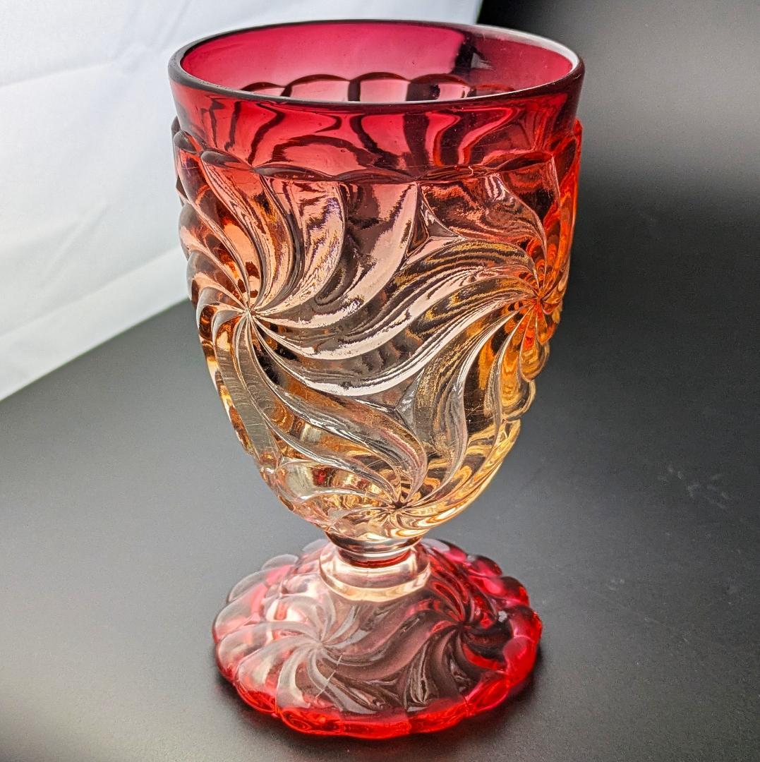 鮮烈な赤★オールドバカラ ローズ グラデーション アンティーク グラス