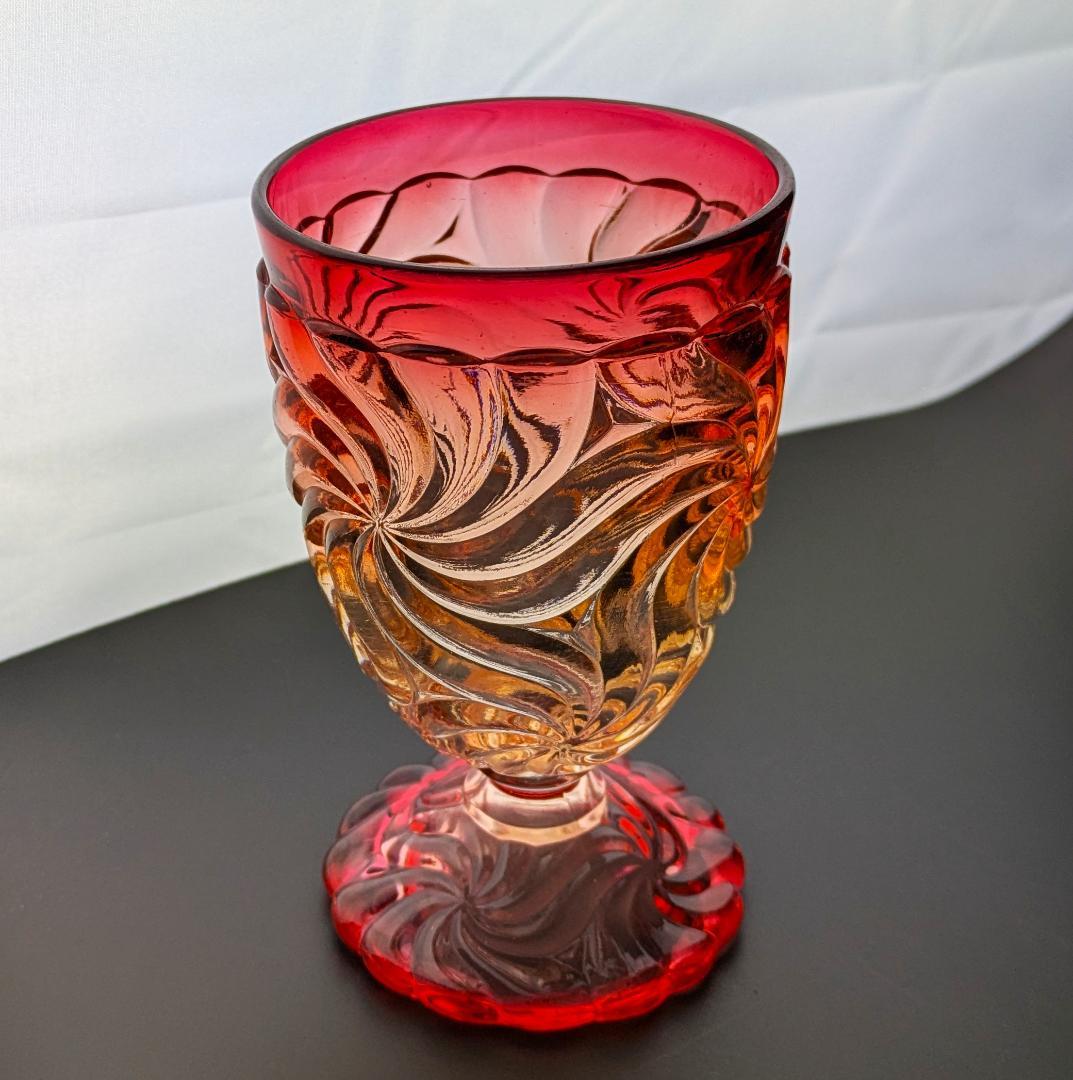 鮮烈な赤★オールドバカラ ローズ グラデーション アンティーク グラス