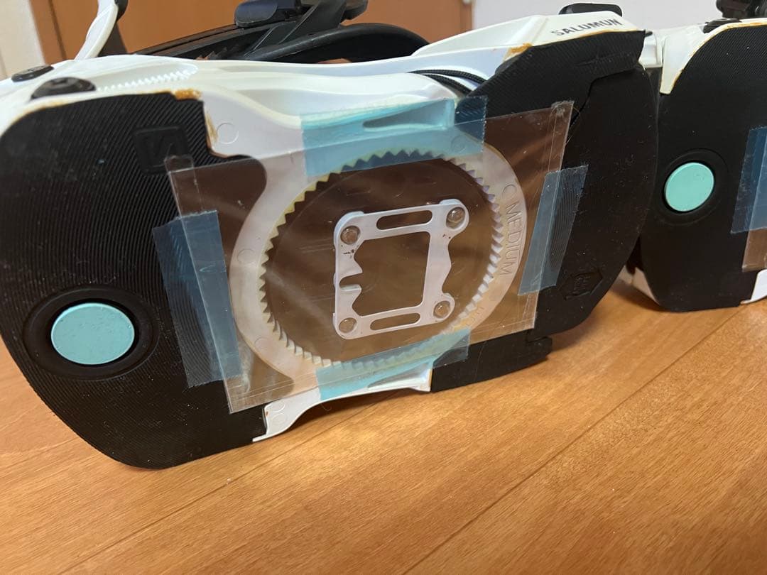 SALOMON HOLOGRAMスノーボードビンディング