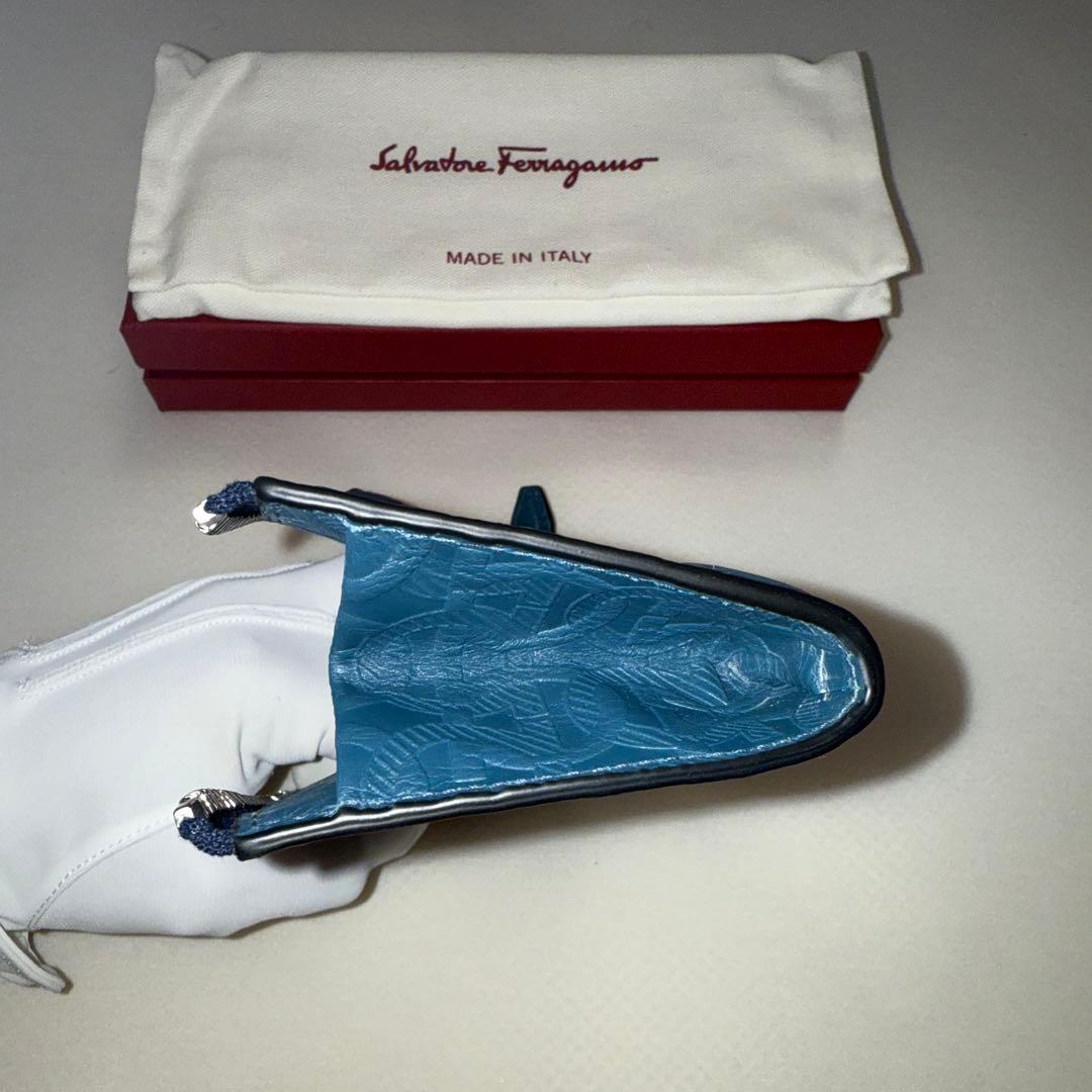 （美品）フェラガモ　ペンケース