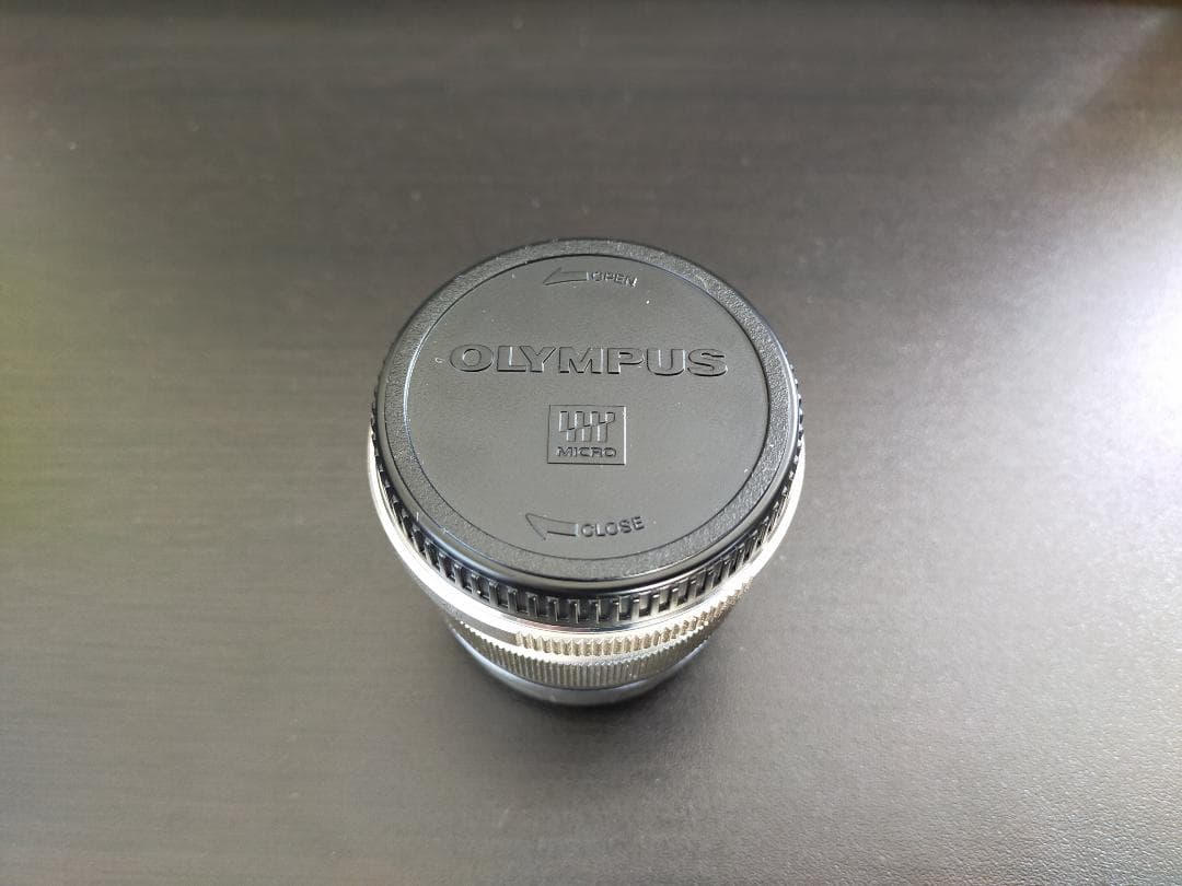 オリンパス M.ZUIKO DIGITAL ED 12mm F2.0 シルバー