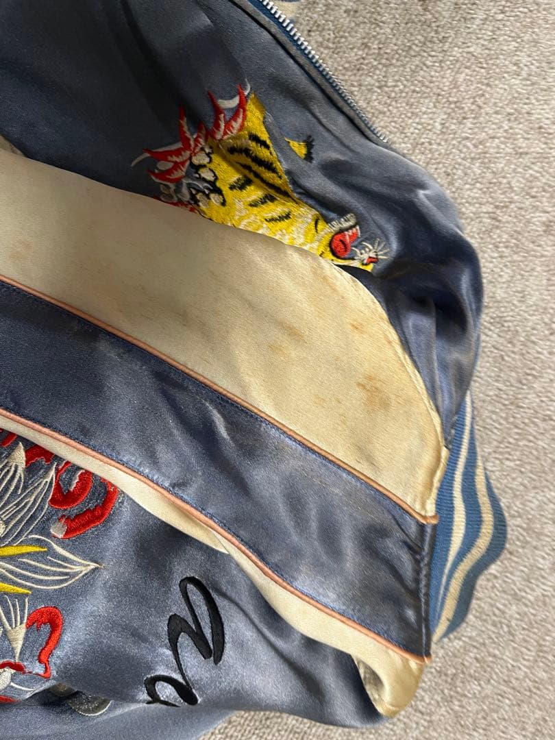 ふ*み様 AVIREX リバーシブルスカジャン　虎とドラゴン刺繍 XL