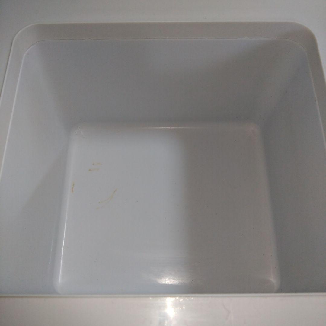 ベルソス　車載用　冷蔵冷凍庫9L　VS-CB009　AC/DC対応 ホワイト