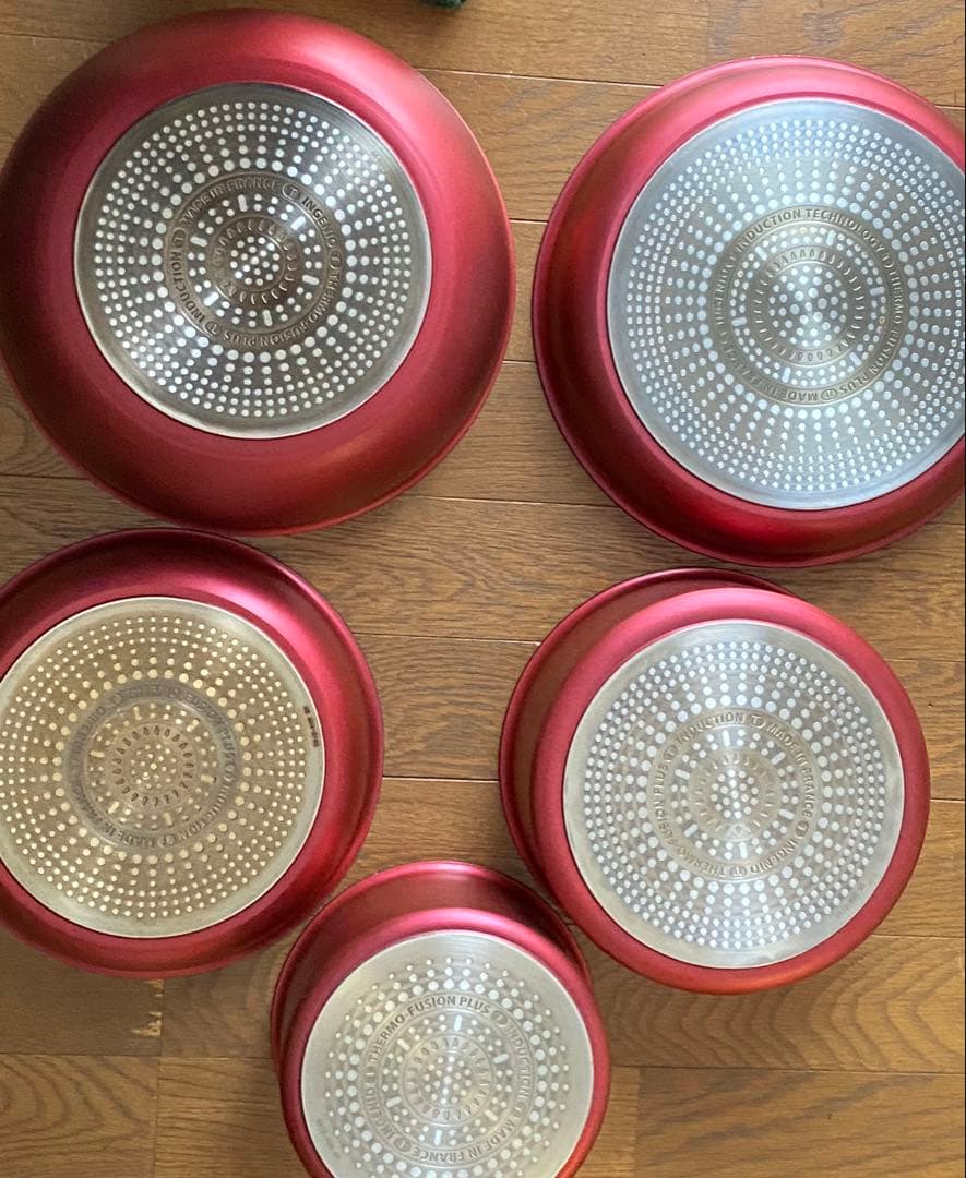 フライパンと鍋のセット 赤黒 5個と蓋4個