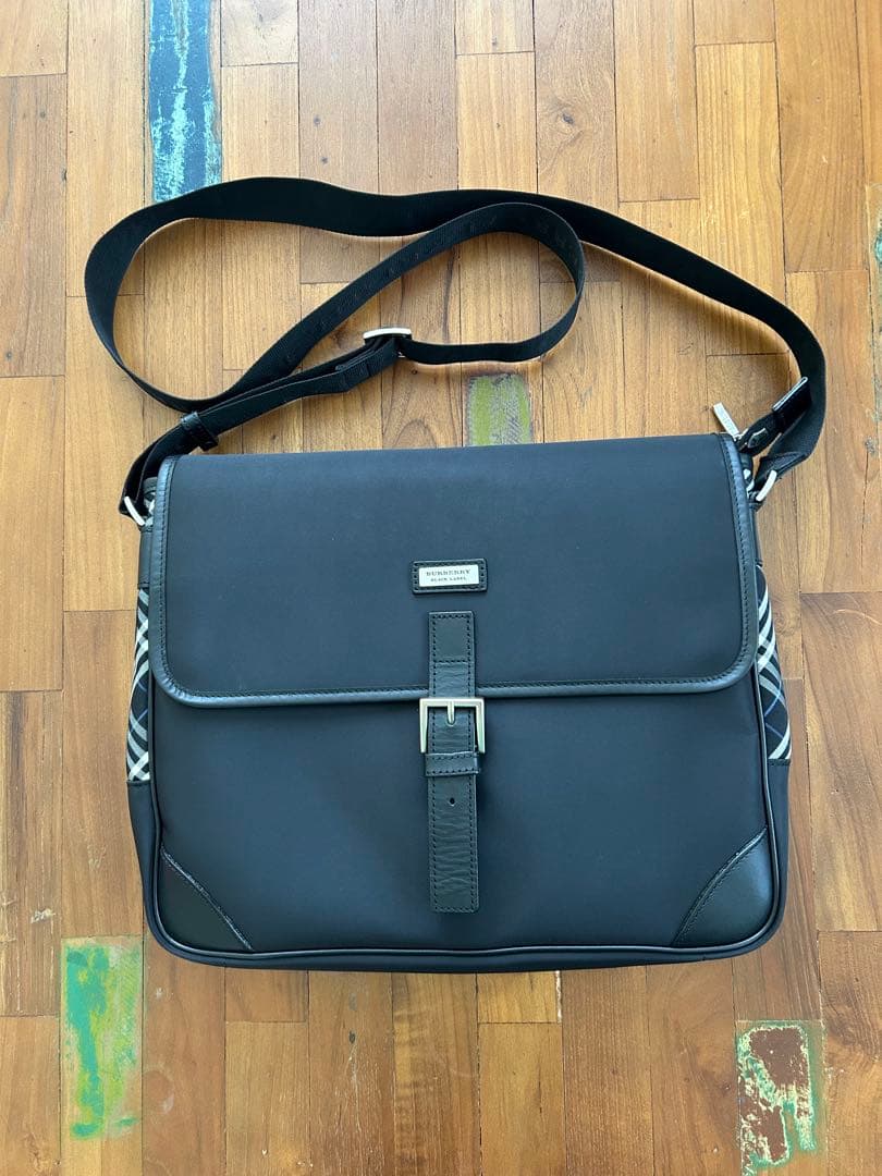 BURBERRY バーバリーブラックレーベル　ショルダーバッグ