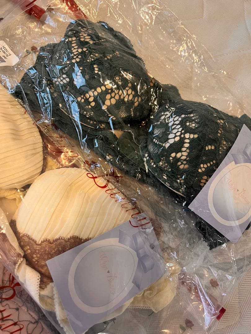 ken ken　新品　whip bunny C65 ブラ&ショーツセット