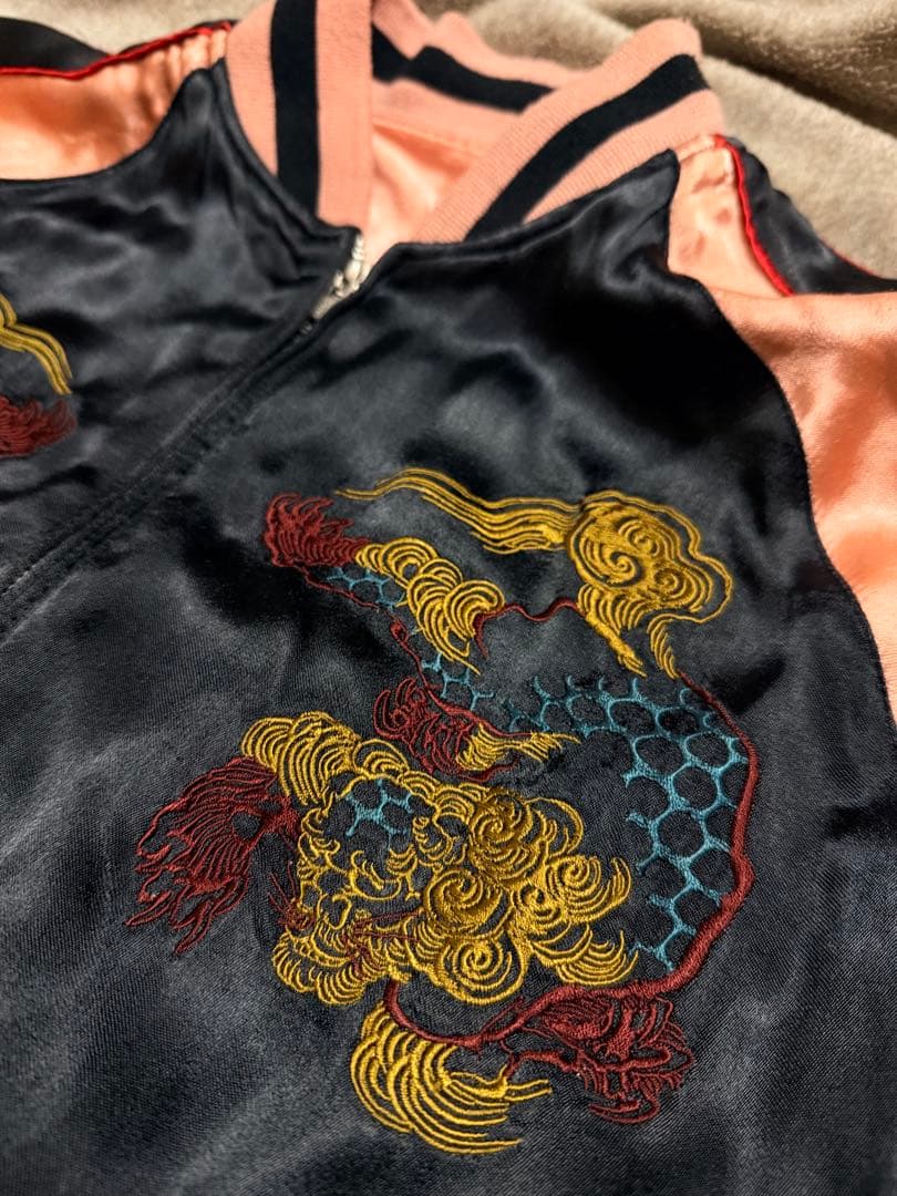 美品 ２面用 JAPANESE SCRIPT ライオン 日本限定 スカジャン