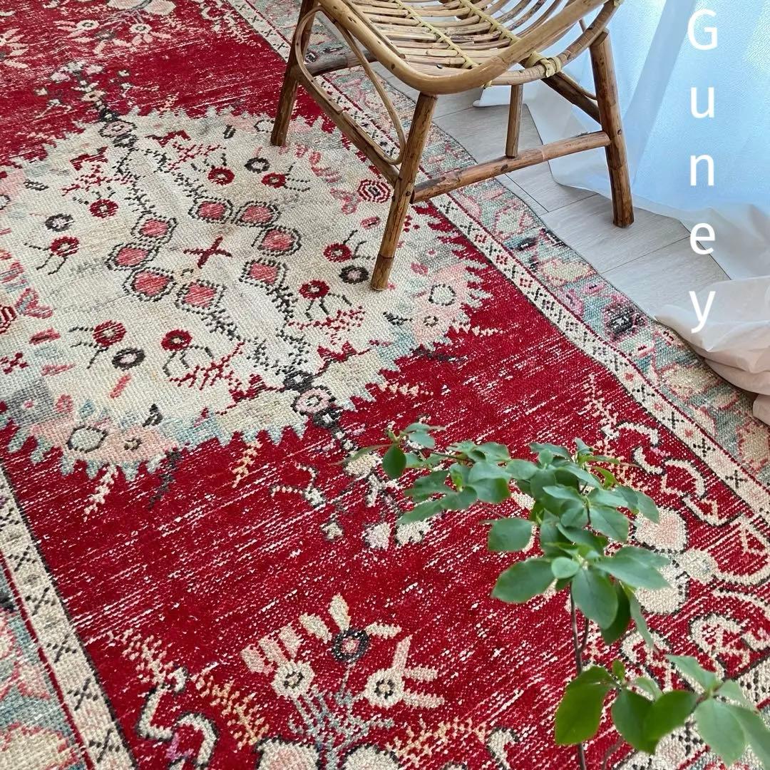 レア貴重✳︎大判　ギュネイラグ　レッド　淡いブルー　ピンク　トルコヴィンテージラグ