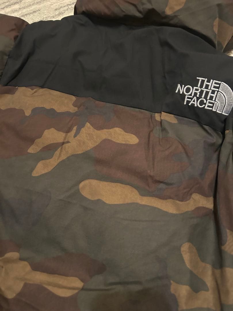 THE NORTH FACE ノースフェイス　カモフラージュ ダウンジャケット