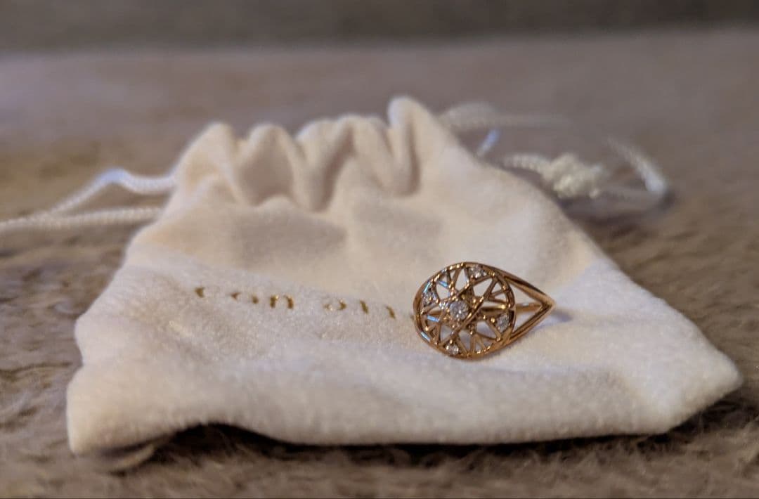 con affetto リング