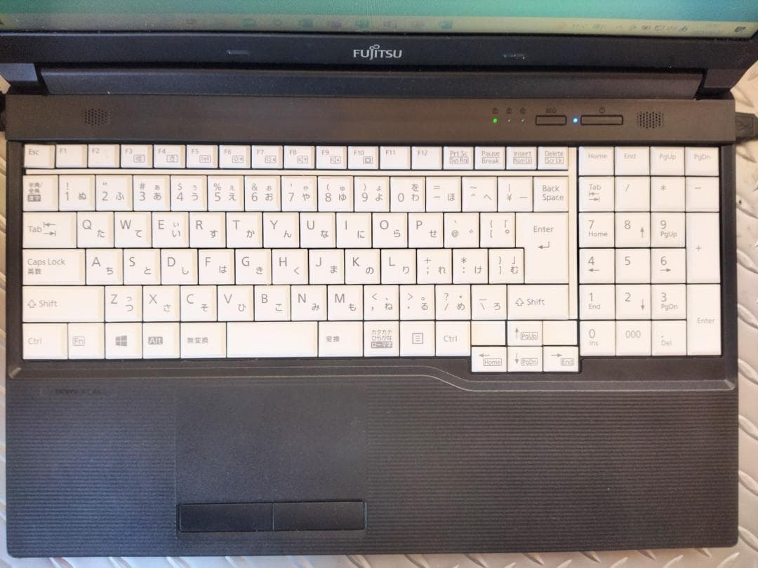 富士通 LIFEBOOK i3-6100U 新品ssd256G ジャンク