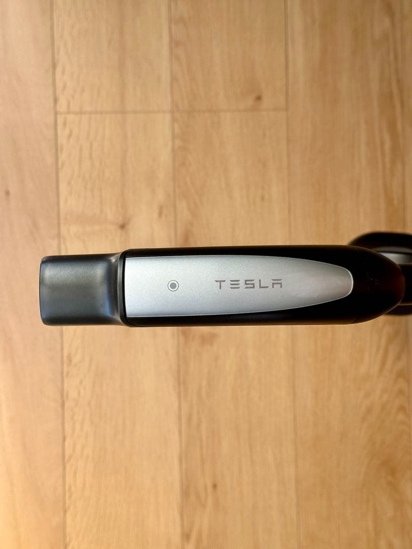 TESLA ChadeMO テスラ　チャデモ