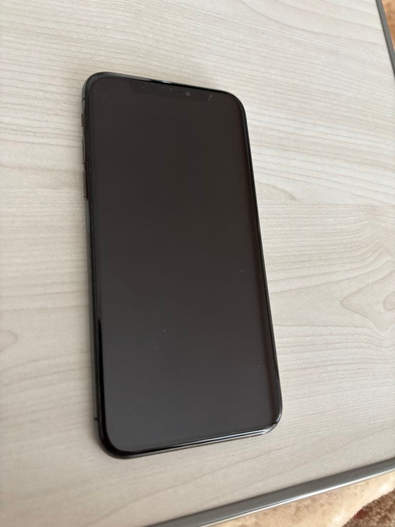 Apple iPhone XS 本体　64GB