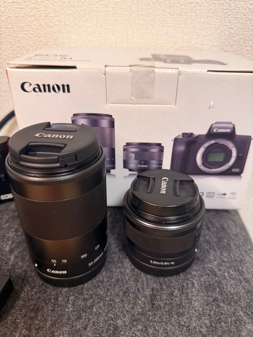 Canon EOS Kiss M ダブルズームキット ブラック
