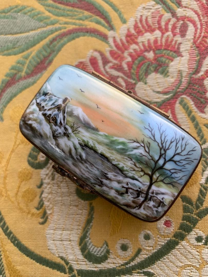 リモージュボックス　フランス製　もう絵画の芸術です！細かく描かれた風景が素敵！